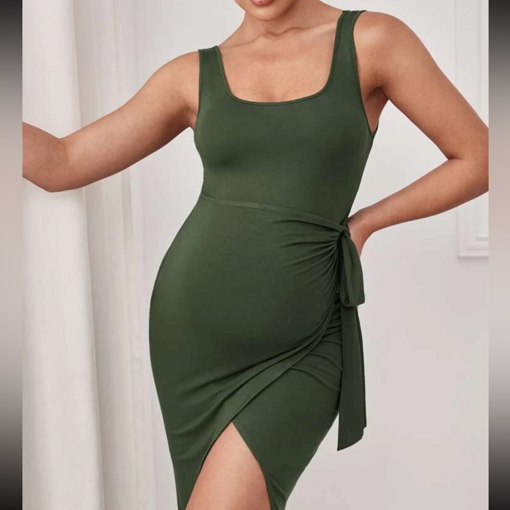 Elegant Green Sleeveless Dress